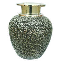 Decorated Silver Vase Design: Modern