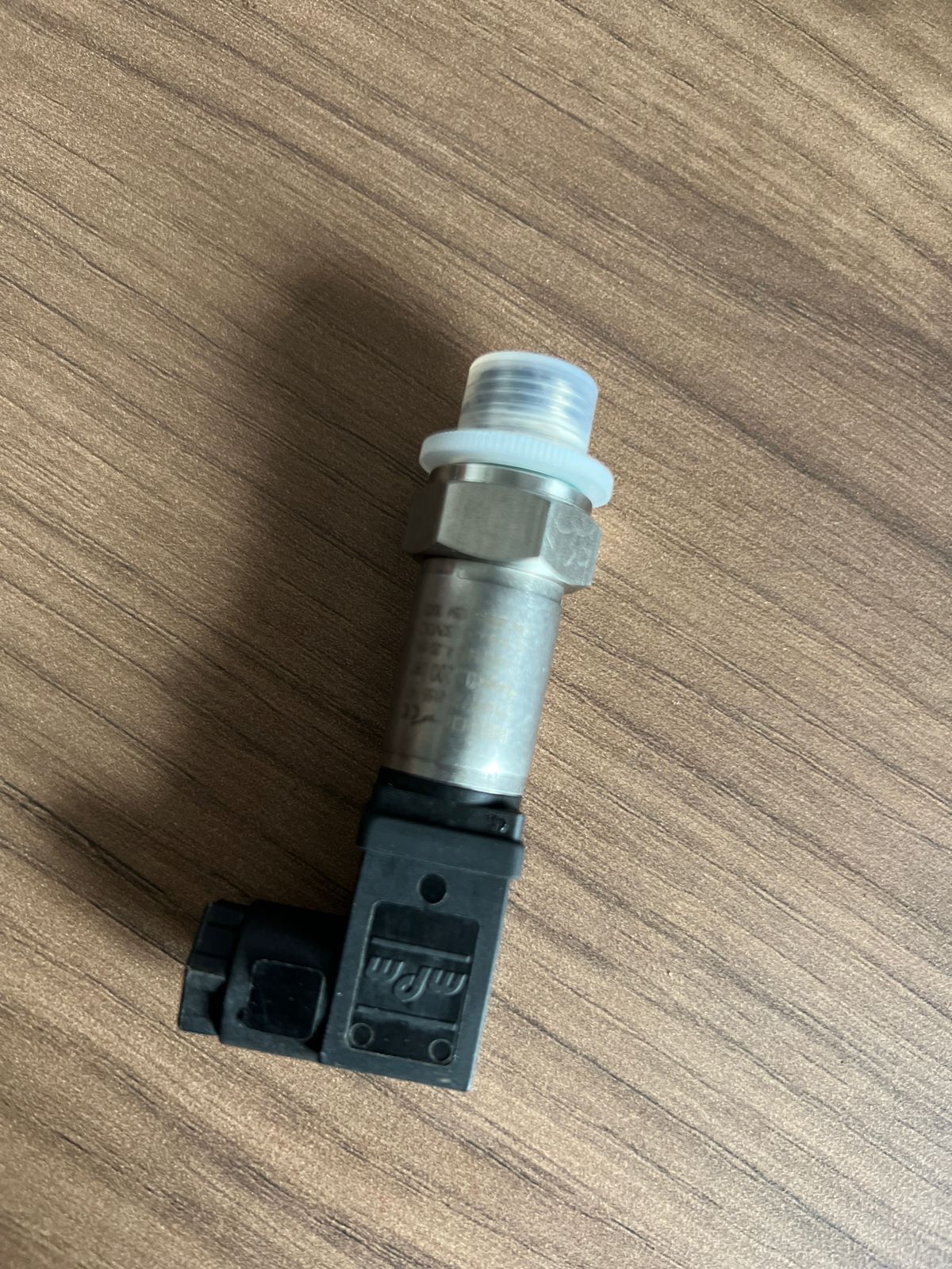 PRESSURE TRANSMITTER