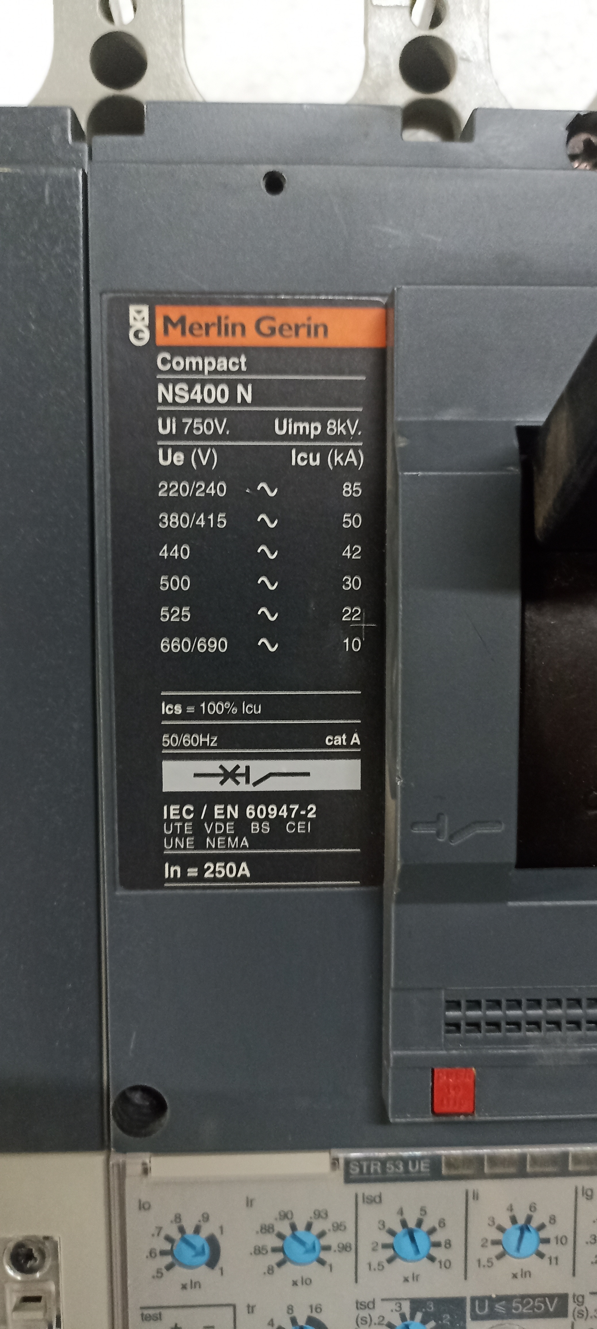 MERLIN GERIN (NS400 N) 250A 4P MCCB