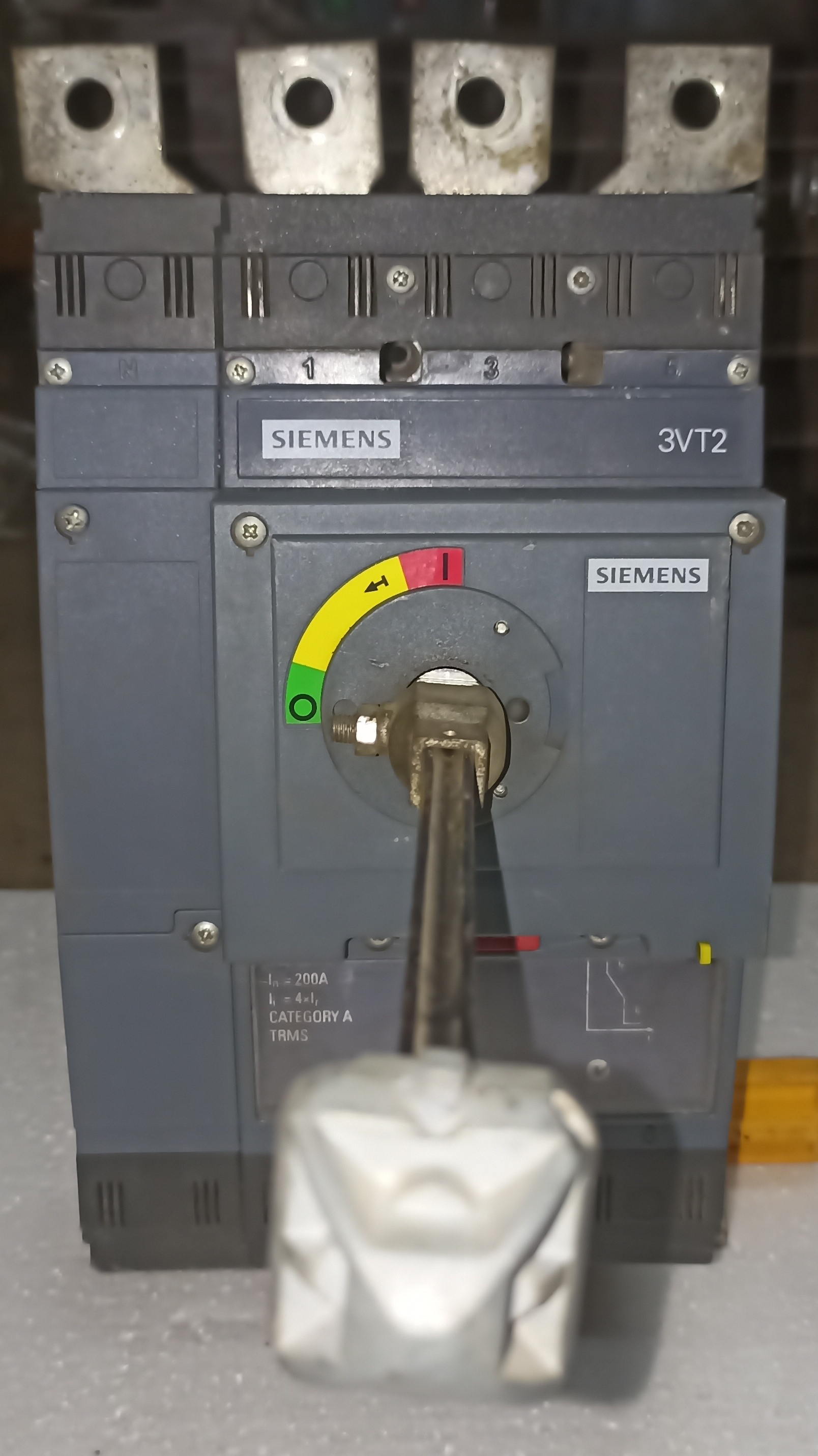 SIEMENS (3VT2) 200A 4P MCCB