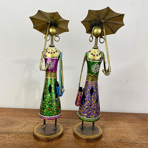Decorative Fashion Dolls with Umbrella Statue Showpiece