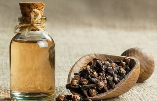 Clove Bud Oil Shelf Life: 3 Years