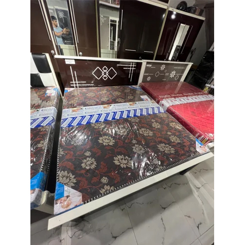 Glossy Finishing Metal Bed