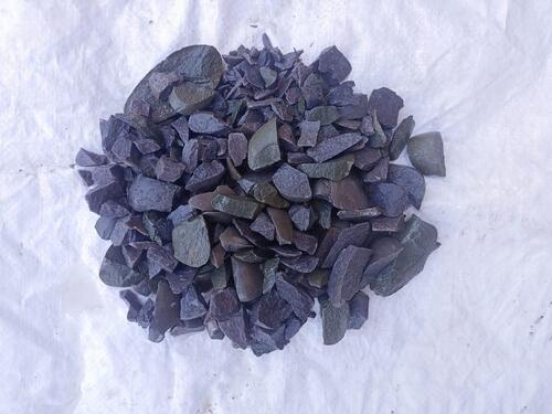 Agate chips coral stone aggregate tumble rock crushed chips black and grey