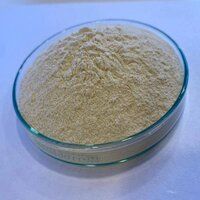 White General Vitamin Premix Powder