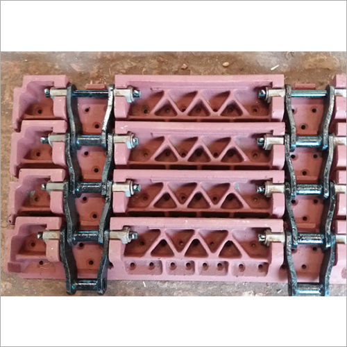 Assemble Grate Bar And Chain Link