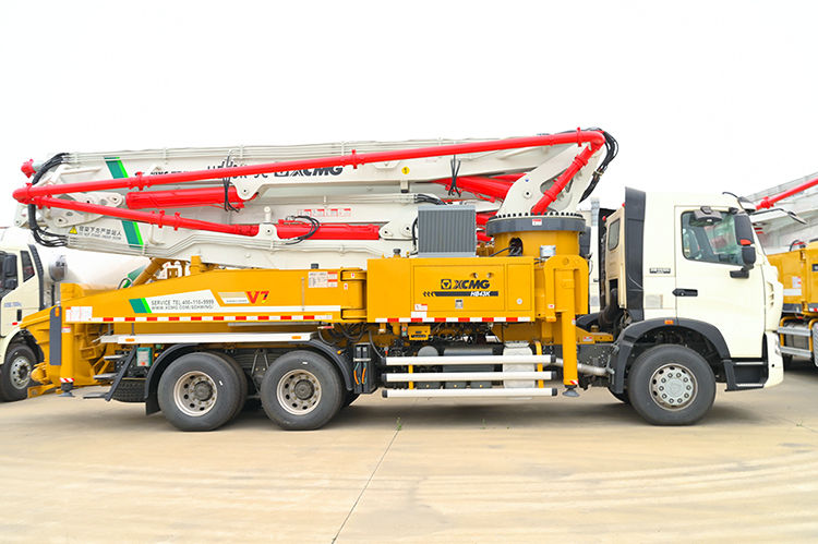 HB43V Truck-Mounted Concrete Boom Pump