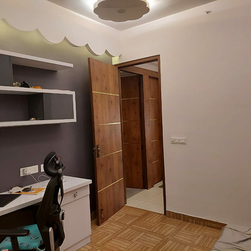 2 BHK 21F Saya Gold 1000 sq ft furnished Shipra mall facing