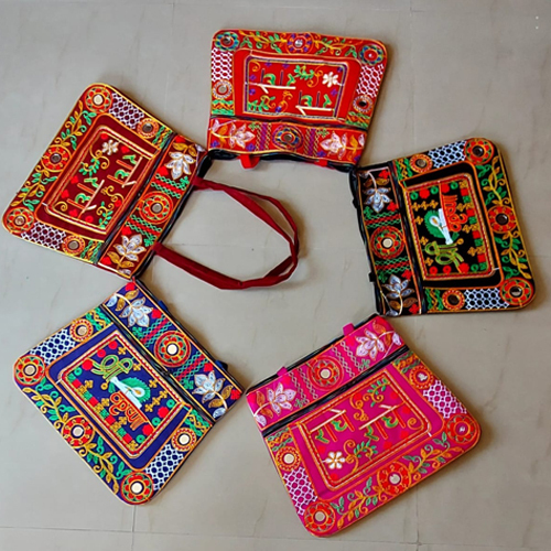 13 x 17 inch Ari Sat Kach Embroidered Fashion Bag