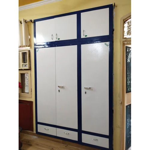 Steel sliding on sale door almirah