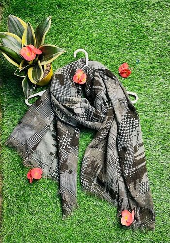 Abstract Woolen Scarf - Printed Design Breathable and No Fade for Winter Wear