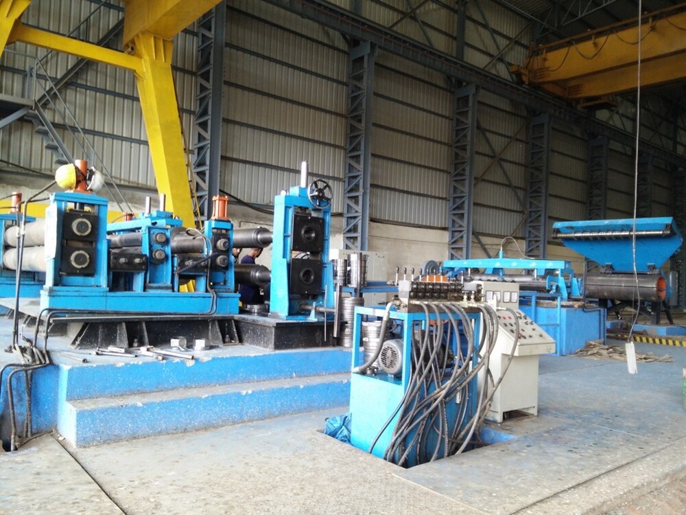 Industrial Slitting Machine - Operating Type: Semi Automatic
