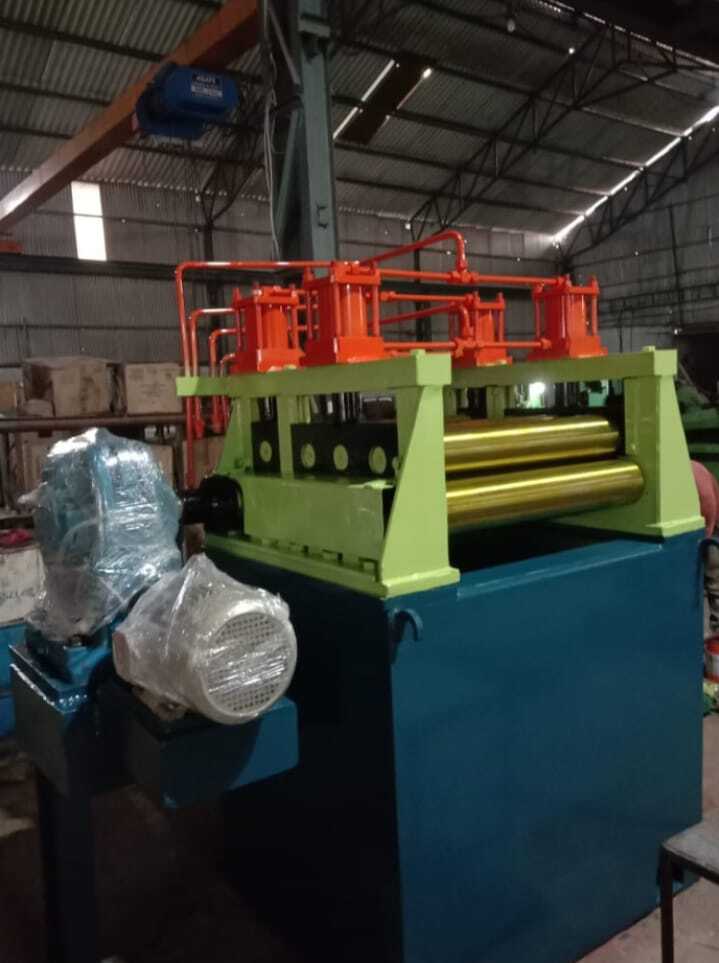 Industrial Straightening Machine - Color: Green