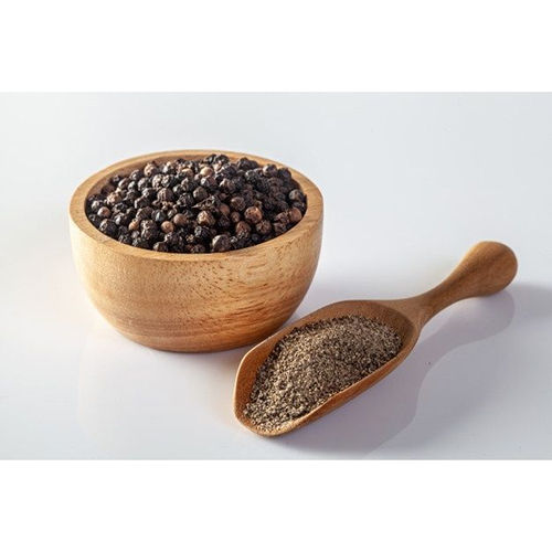 Brown Black Pepper Powder