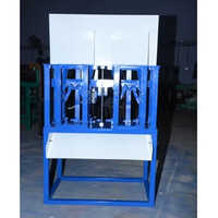 Marutinandan Automatic Four Blade Cashew Nut Cutting Machine Capacity: 45-50 Kg/hr