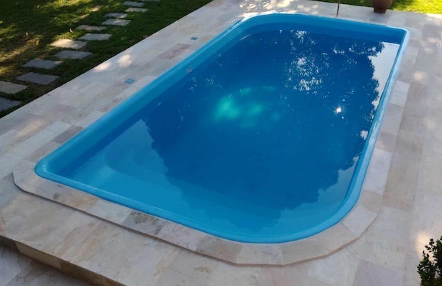 FIBERGLASS SWIMMING POOL