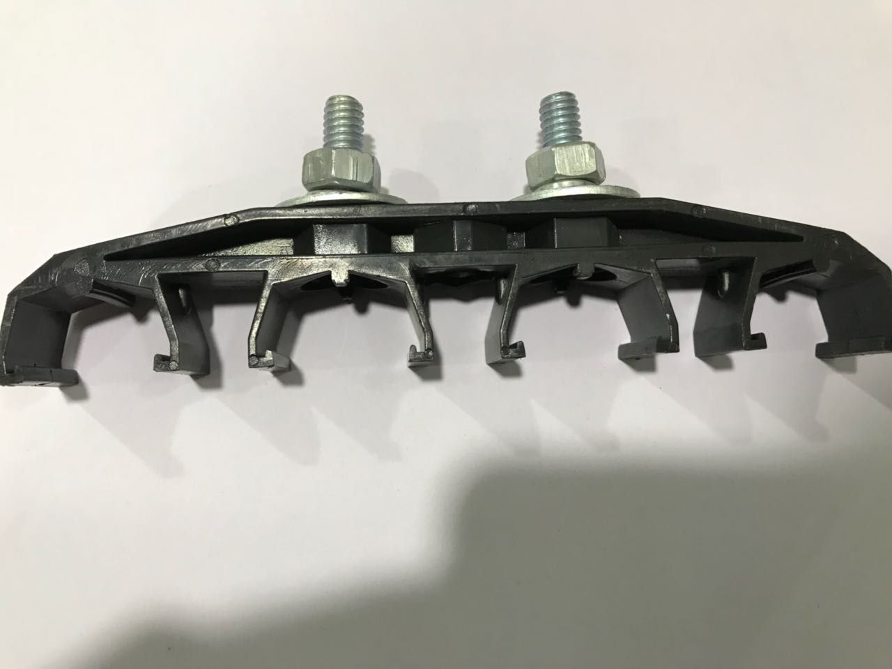 Hanger Clamp 4 Pole