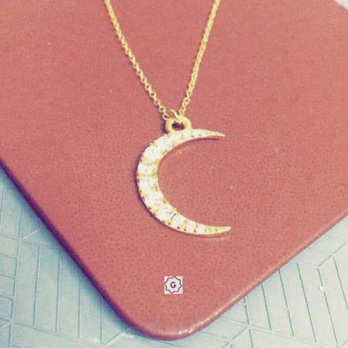 Moon Pendant Gender: Women