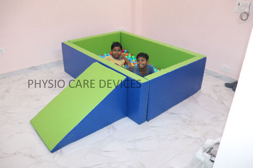 Rectangular Shape Ball Pool with 800 Balls (182cm x 120cm)