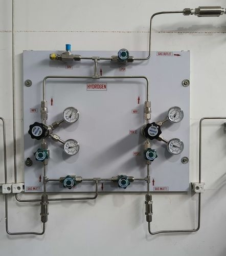 ULTRA HIGH PURITY GAS CHANGE OVER PANEL FOR CVD INDUSTRIES