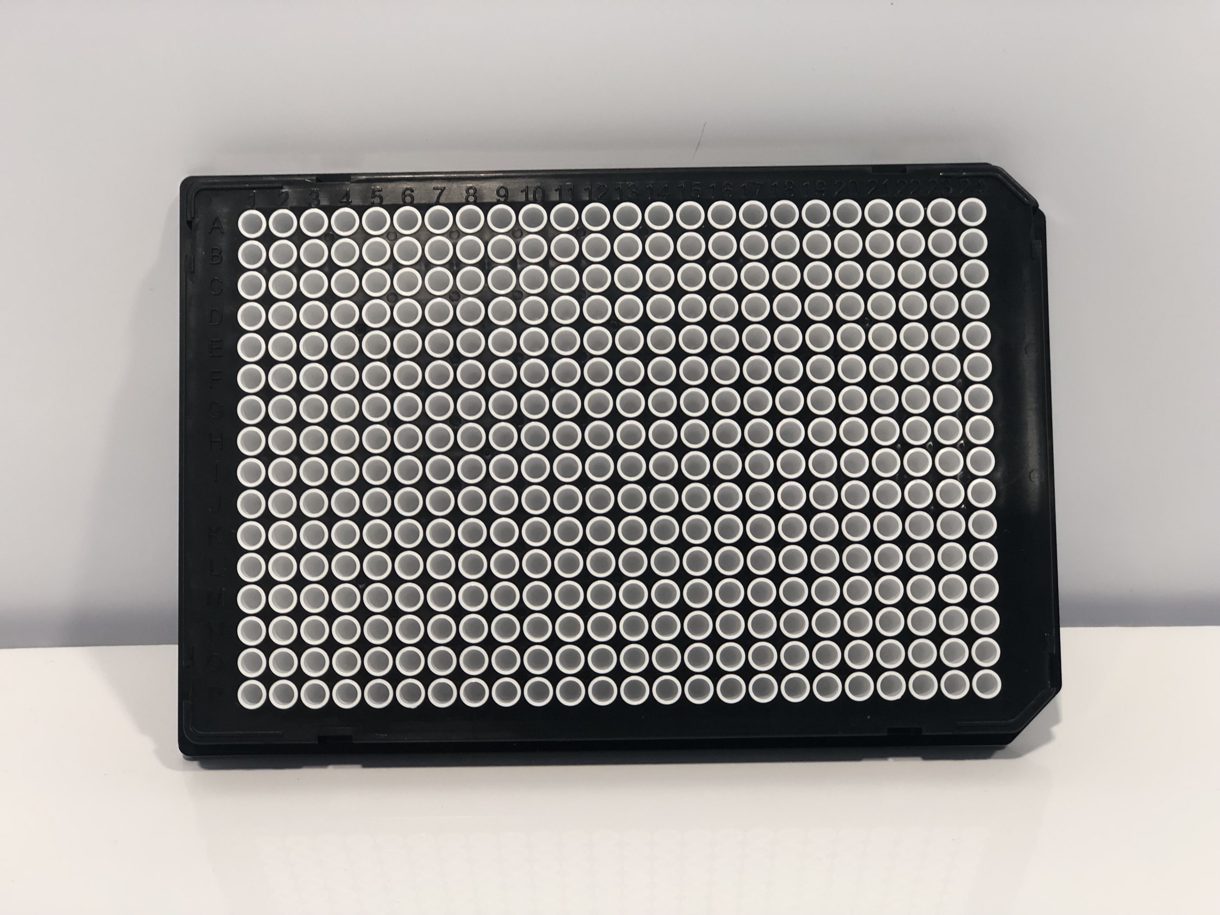 384 WELL CELL CULTURE PLATE WITH CLEAR POLYSTYRENE BOTTOM