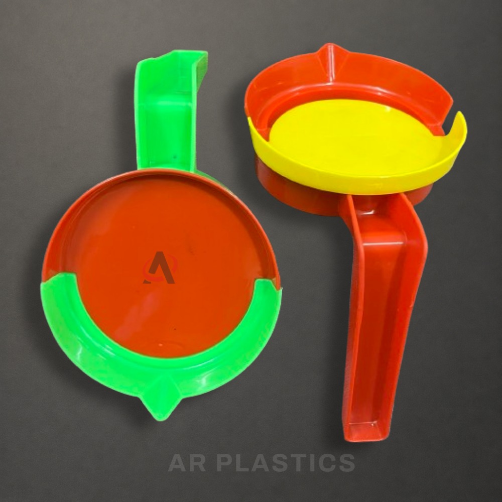 83 Mm Plastic Water Jug Handle Cap - Plastic Material, Diameter: 83 Mm, Screw Type | All Color Options Available, Customizable For Brand Embossment