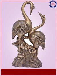 swan statue