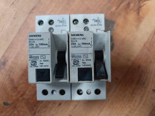 SIEMENS RCCB