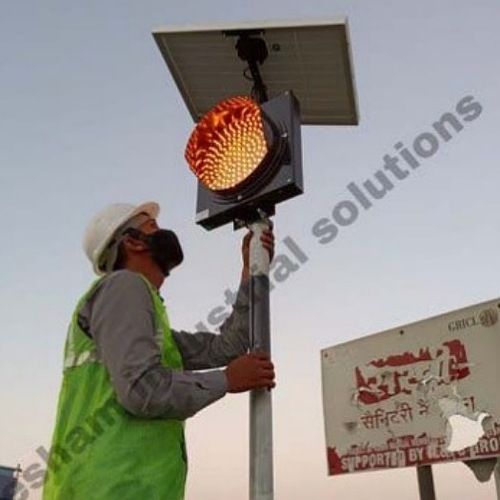SOLAR TRAFFIC BLINKER LIGHT RED/GREEN/AMBER