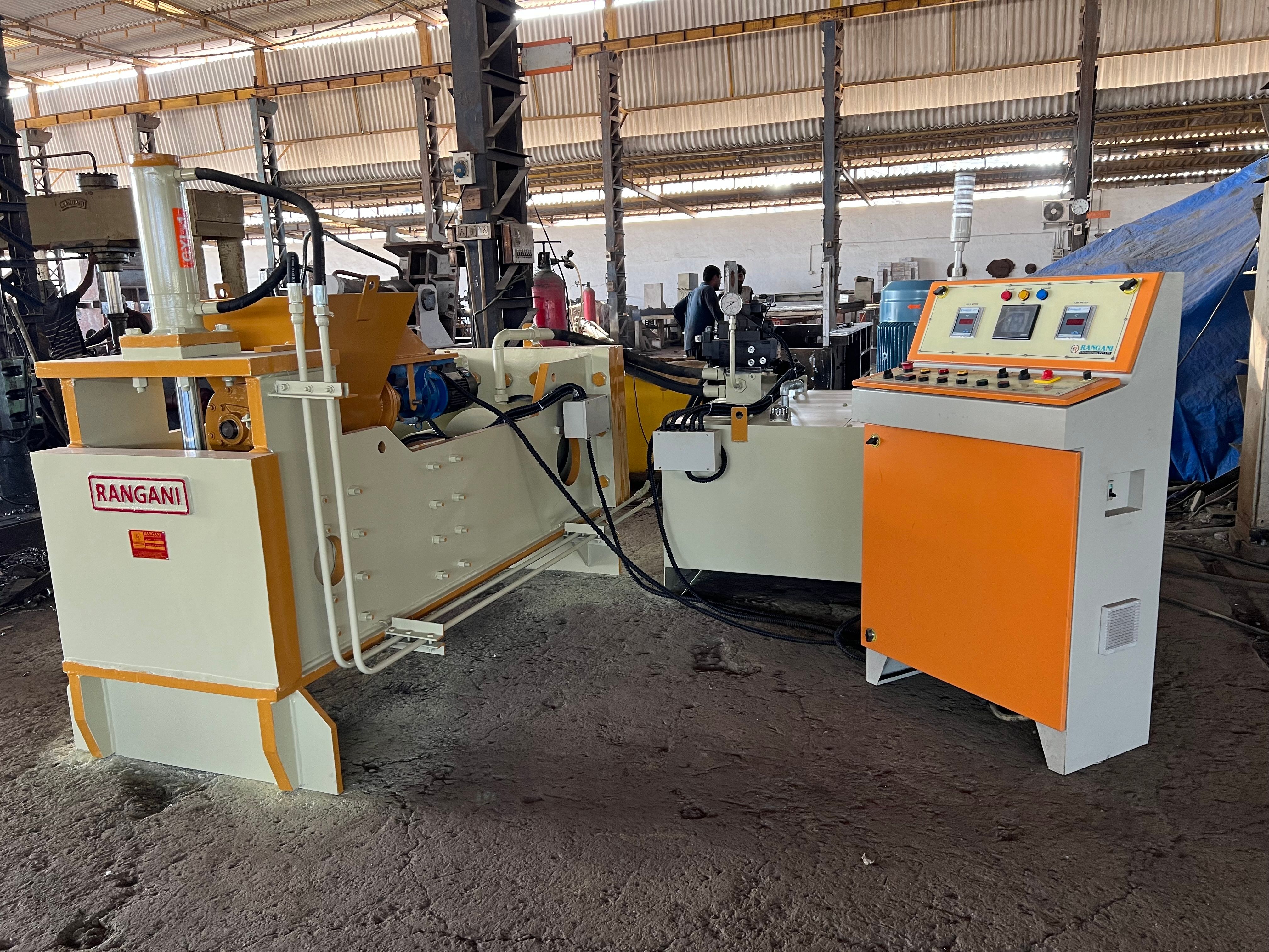 Hydraulic Briquetting Machine