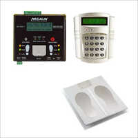 व्हाइट रिस्ट स्ट्रैप और फुटवियर टेस्टर