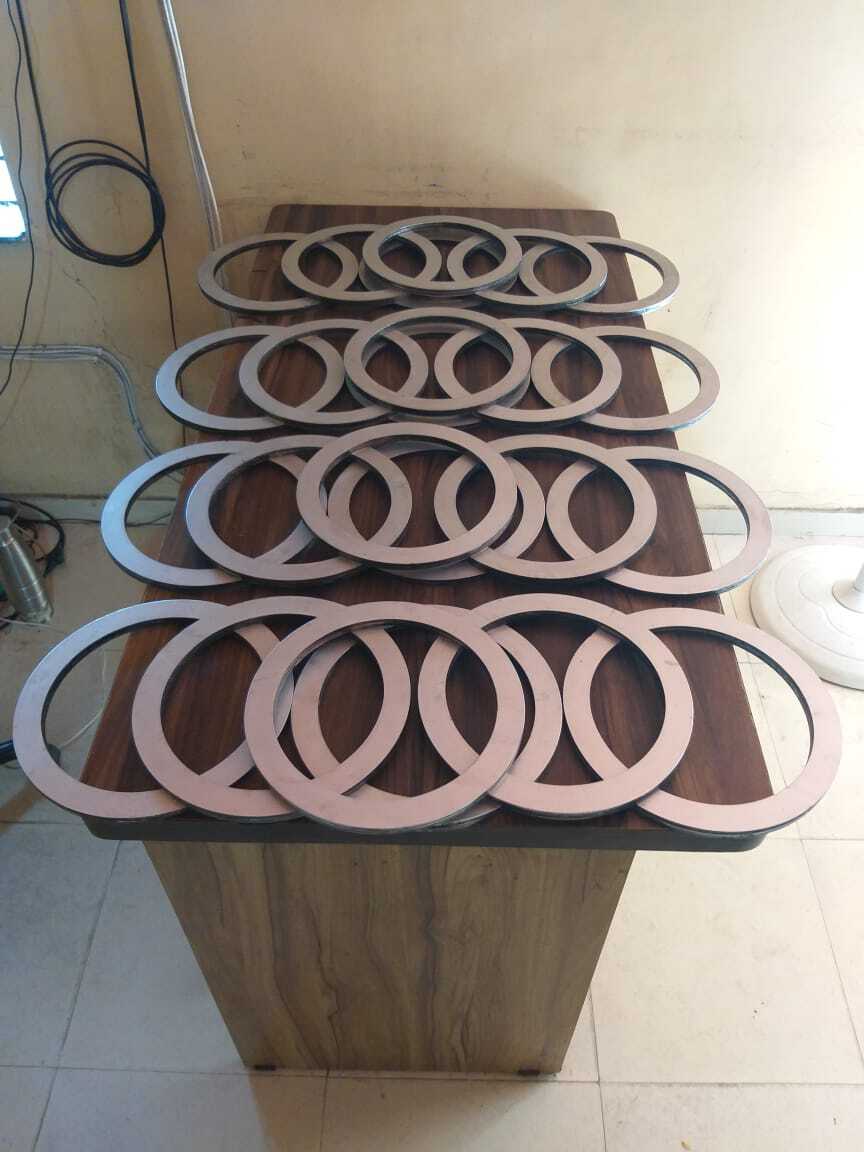 Laminated OR SANDWICH Type METALLIC GASKET