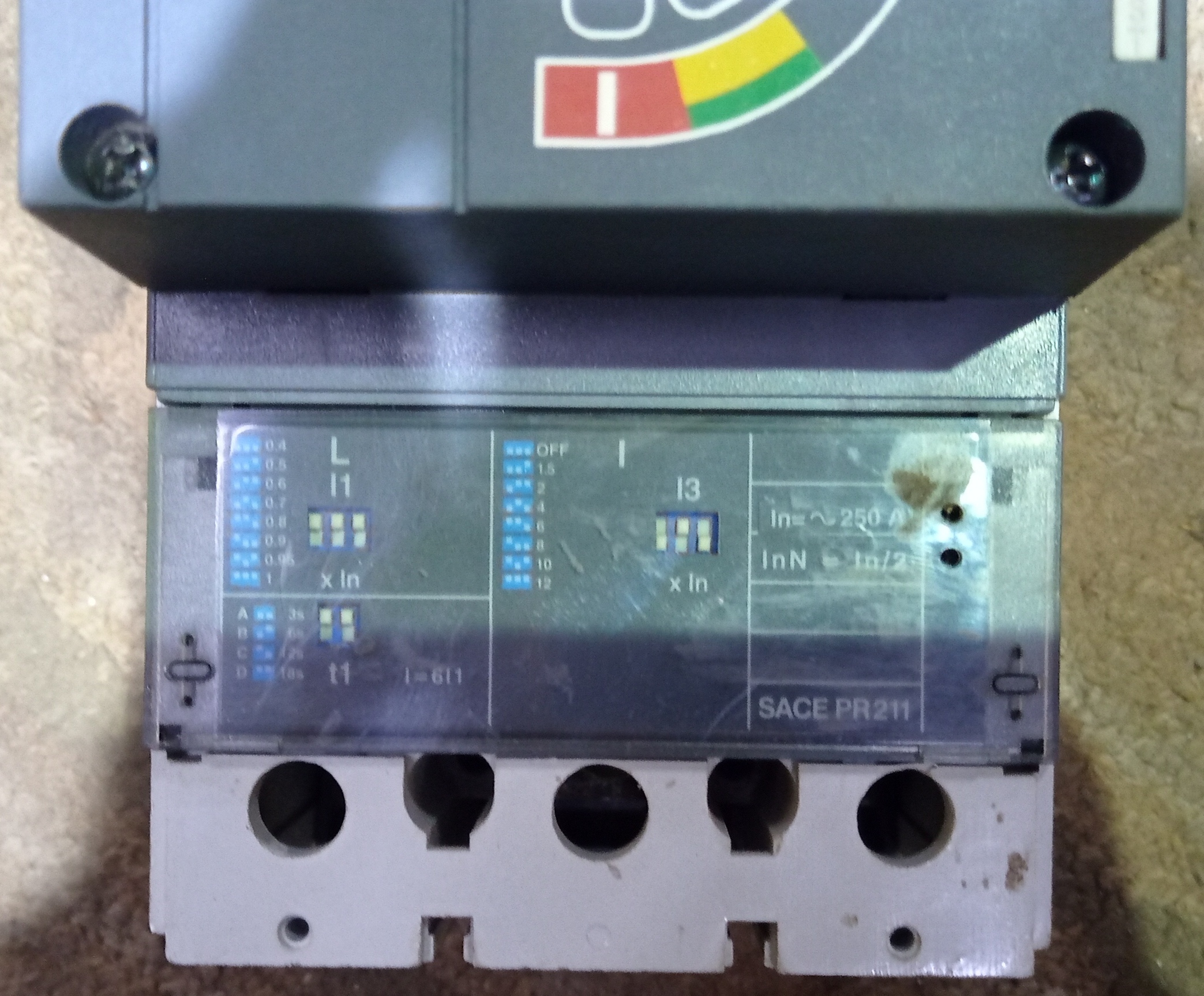 ABB (SACE S4N) 250A 3P MCCB