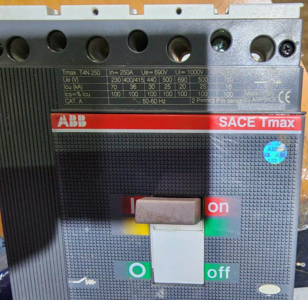 ABB (Tmax T4N 250) 250A 4P MCCB