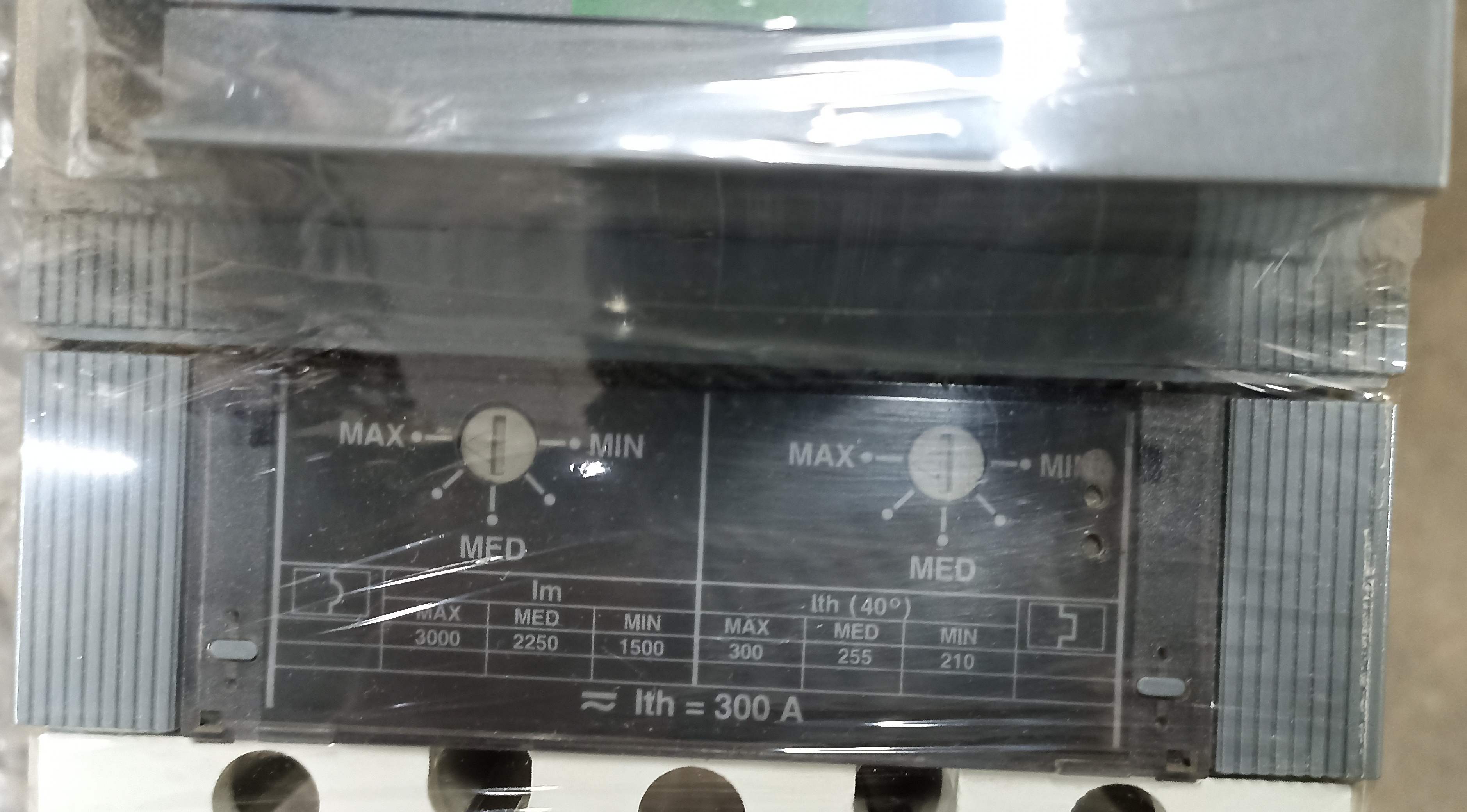 ABB (SACE S5H) 300A 3P MCCB