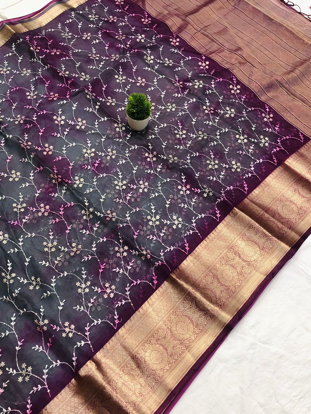 Kanchi Orgenza Jacquard Sibori Print Saree