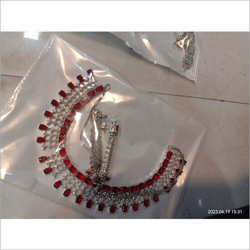 Silver Plated Necklaces With Earring Gender: Women