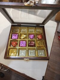 SR Chocolate Boxes 16 Cavity Molding