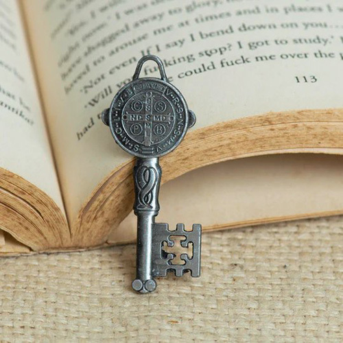 52mm Key Antique Alloy Charms Pendants