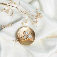 30mm Exclusive Designer Brooch - Coating Type: Glossy