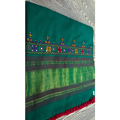 Ladies Shawl With Kachhi Work