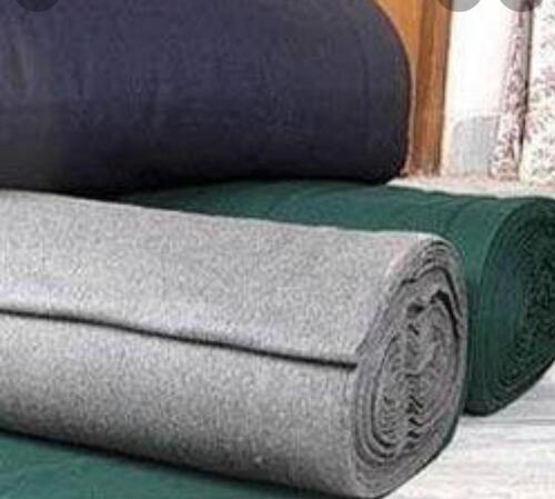Woolen Fabric - Fabric Capacity: High