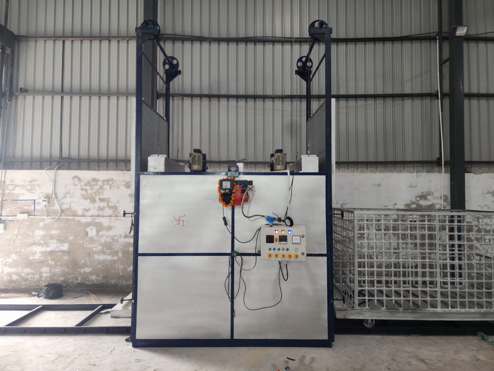 Annealing Oven - Color: Silver