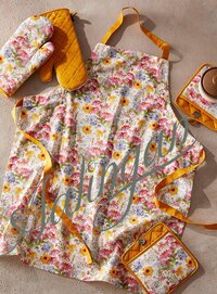 Heat Resistant Kitchen Gloves with Aprons Oven Mitts and Pot Holders for Kitchen Cooking Baking