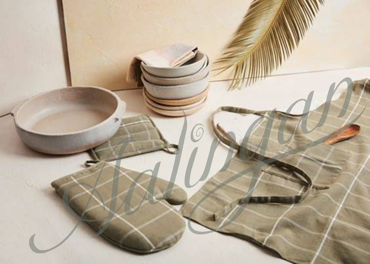 Heat Resistant Kitchen Gloves with Aprons Oven Mitts and Pot Holders for Kitchen Cooking Baking