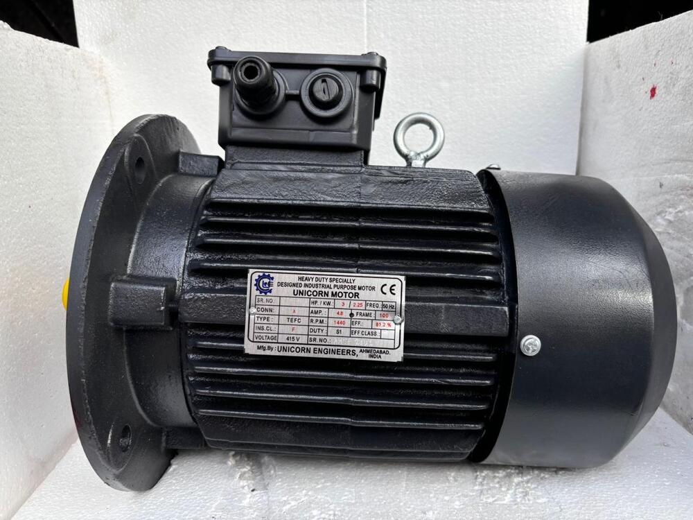 5 Hp 1440 Rpm Foot Mounted Induction Motors - Color: Blue