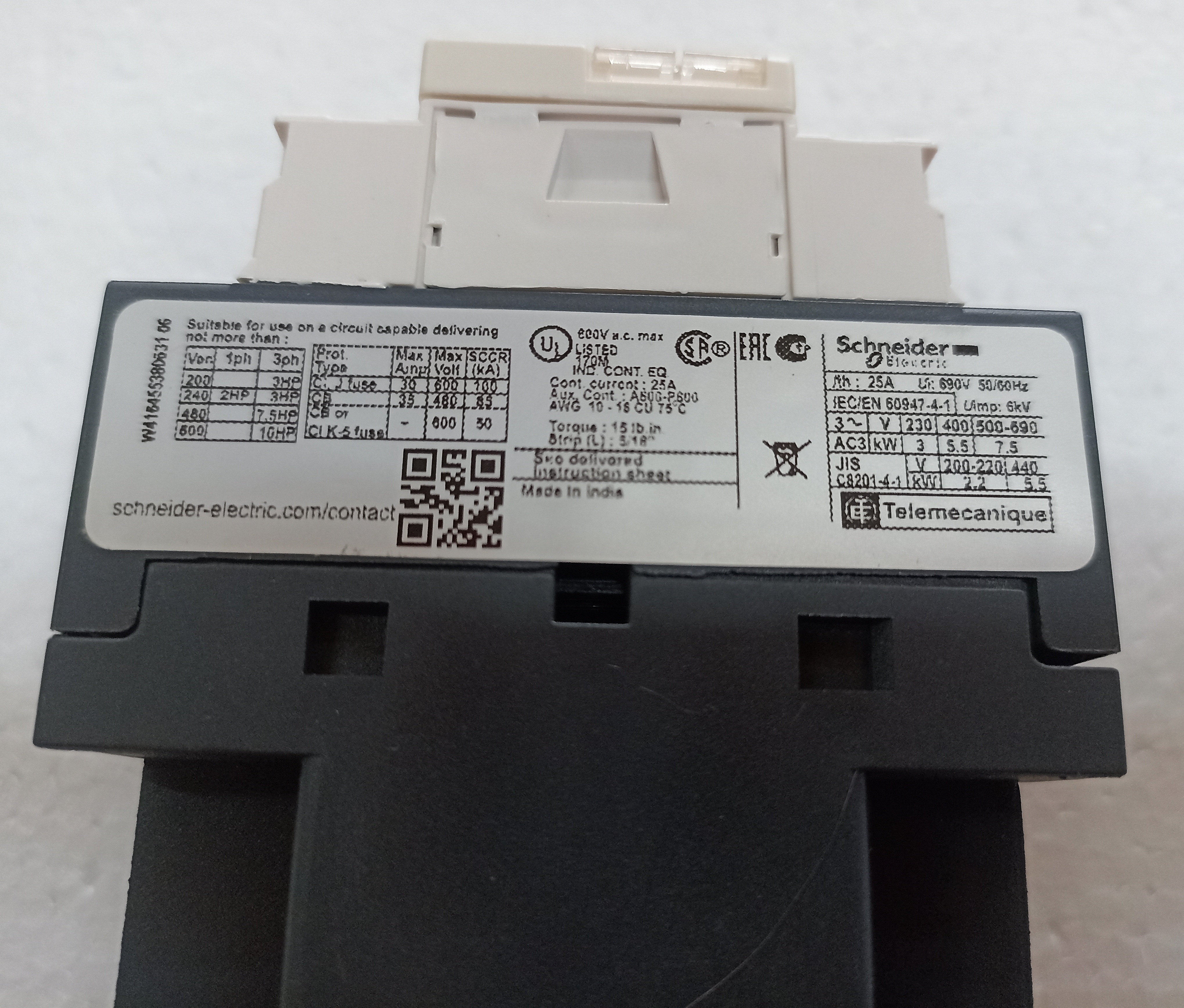 SCHNEIDER NEW LC1D12 CONTACTOR