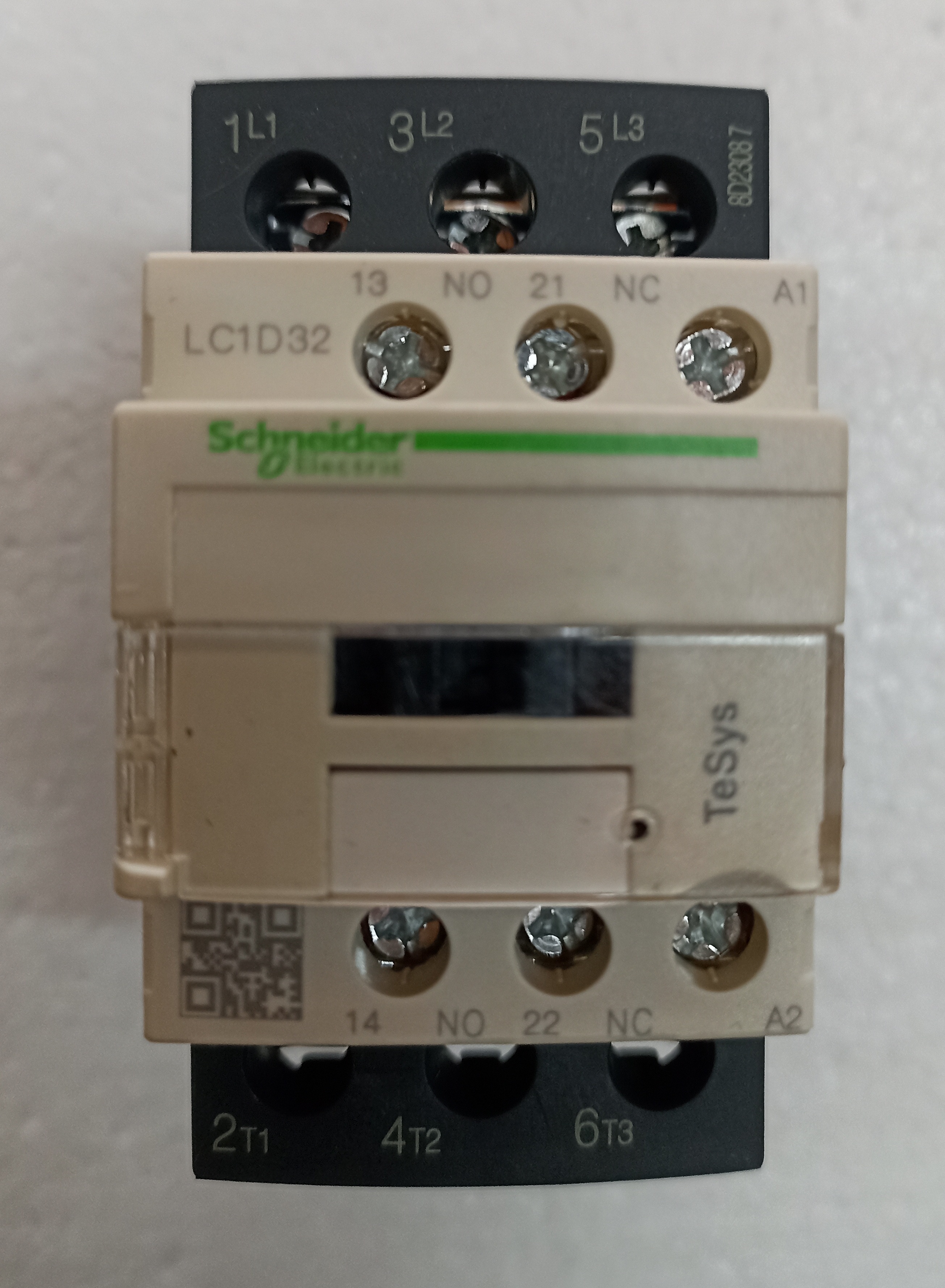 SCHNEIDER NEW LC1D32 CONTACTOR