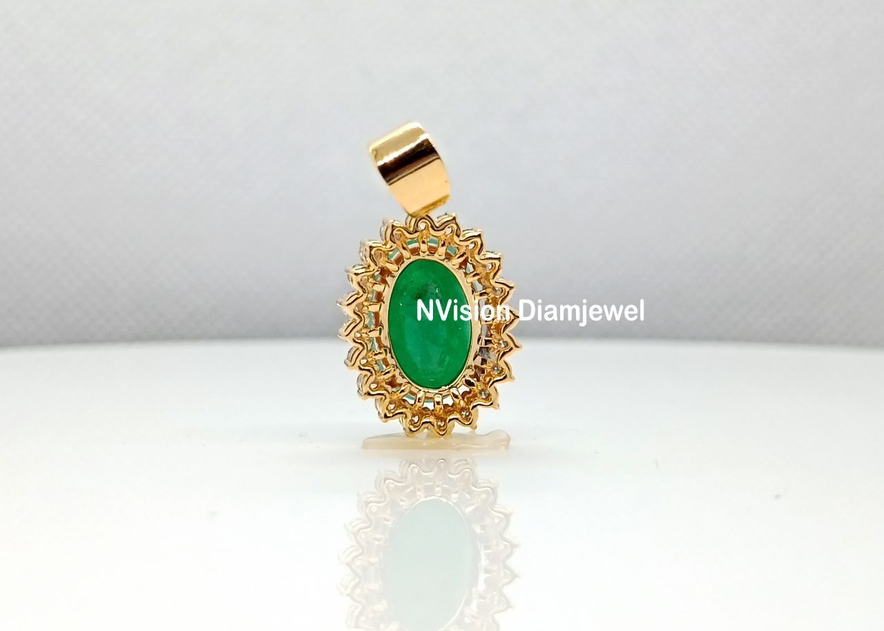 Precious Green Emrald Natural Diamond Pendant