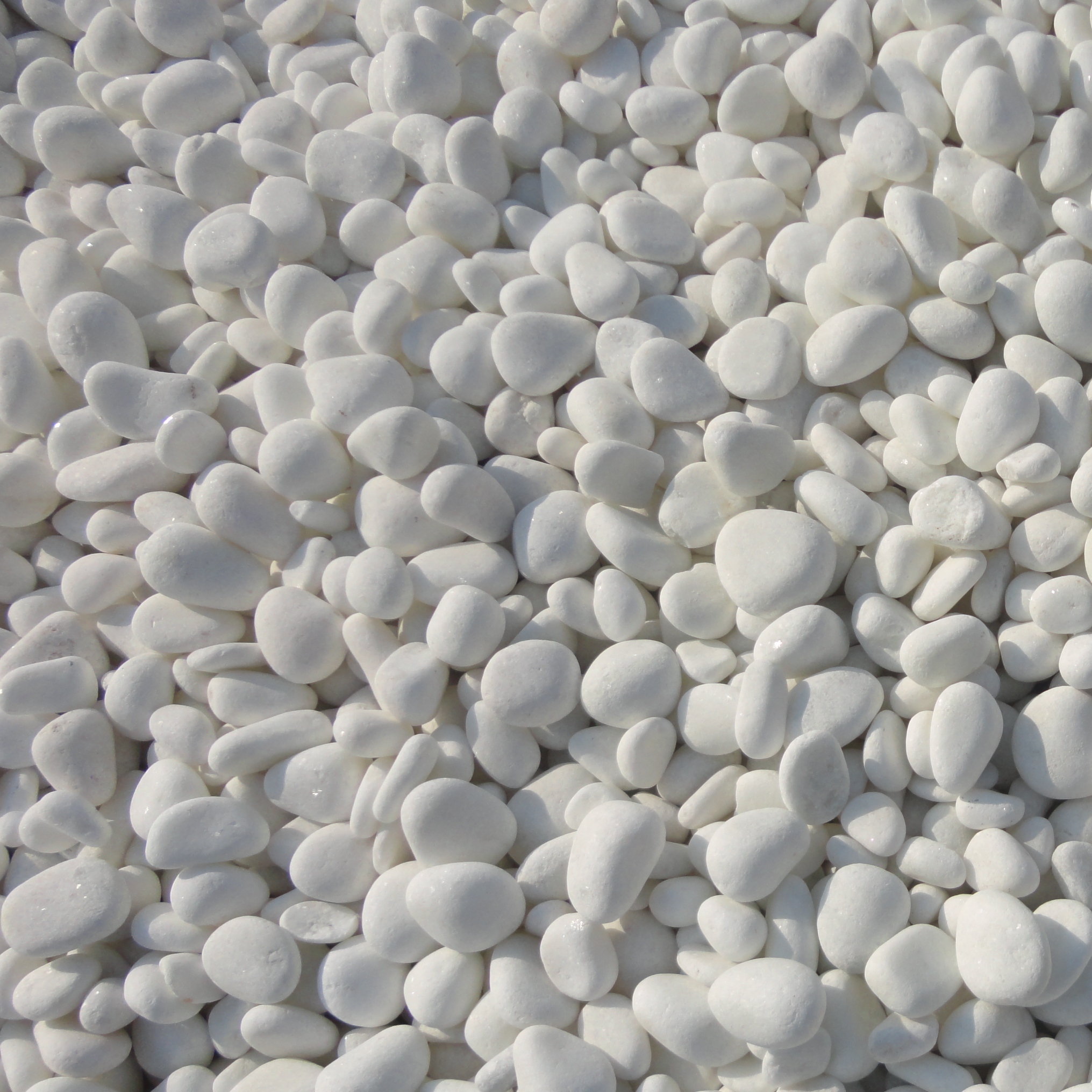 Snow White Pebbles